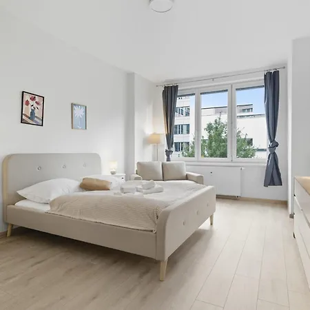 Appartement Family With Kitchen Near The Subway Prague